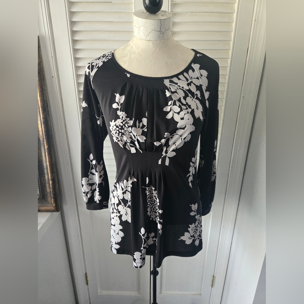 Talbots Floral Pleated Peplum Blouse Black White S - Picture 2 of 10